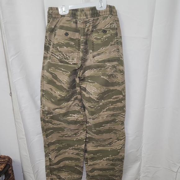 GAP Kids Green and Tan Camouflage Pants - Picture 4 of 4